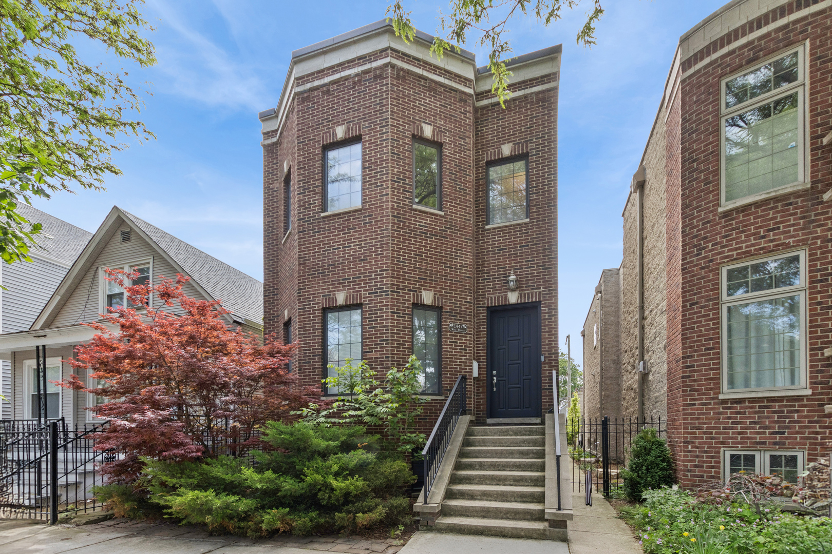 2447 West Winona Street Chicago IL 60625