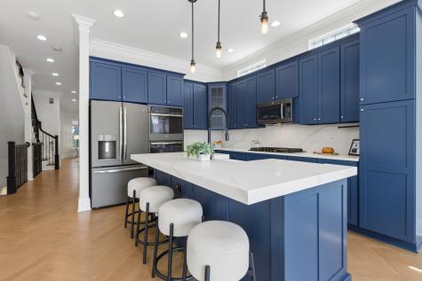 2447 West Winona Street Chicago IL 60625