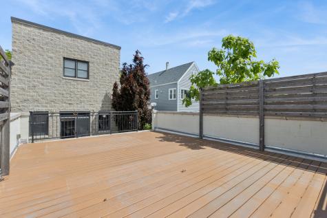 2447 West Winona Street Chicago IL 60625