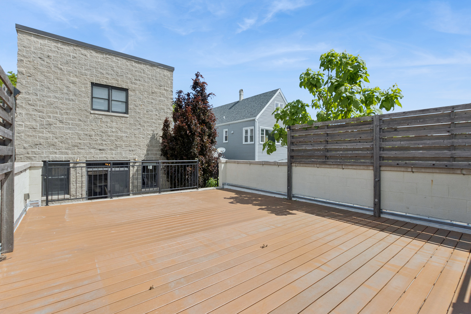 2447 West Winona Street Chicago IL 60625