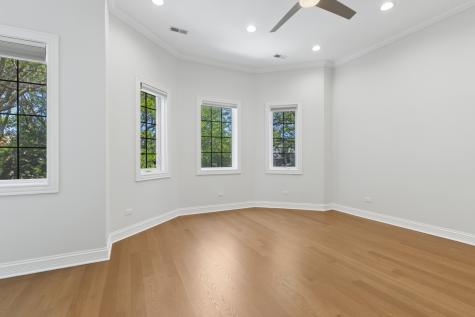 2447 West Winona Street Chicago IL 60625
