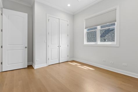 2447 West Winona Street Chicago IL 60625