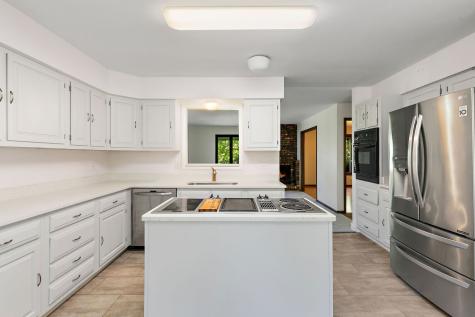 7211 Oakwood Lane Crystal Lake IL 60012