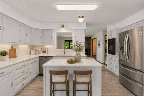 7211 Oakwood Lane Crystal Lake IL 60012