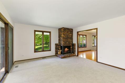 7211 Oakwood Lane Crystal Lake IL 60012