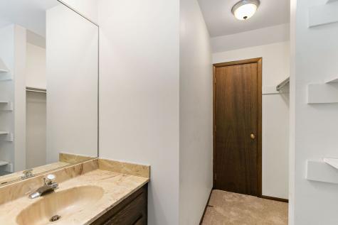 7211 Oakwood Lane Crystal Lake IL 60012