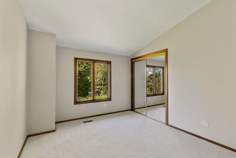 7211 Oakwood Lane Crystal Lake IL 60012