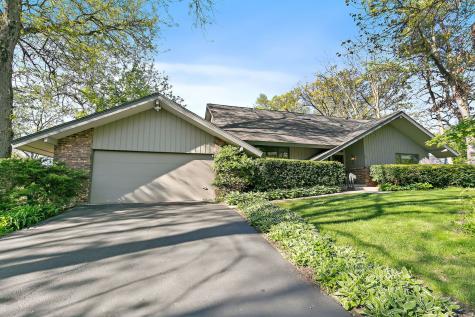 7211 Oakwood Lane Crystal Lake IL 60012