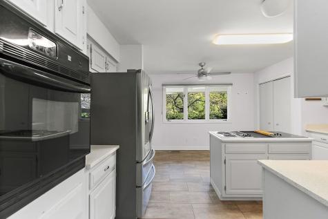 7211 Oakwood Lane Crystal Lake IL 60012