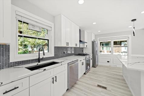 513 Chestnut Lane Beecher IL 60401