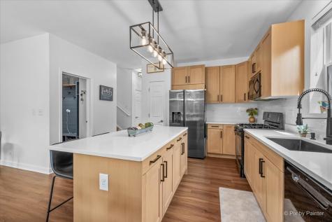 406 Mooresfield Street Elgin IL 60124