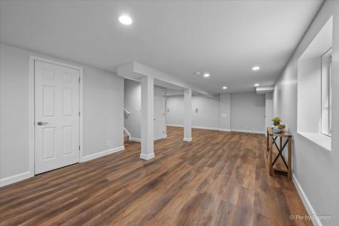 406 Mooresfield Street Elgin IL 60124