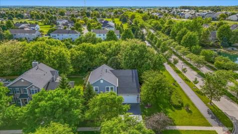406 Mooresfield Street Elgin IL 60124