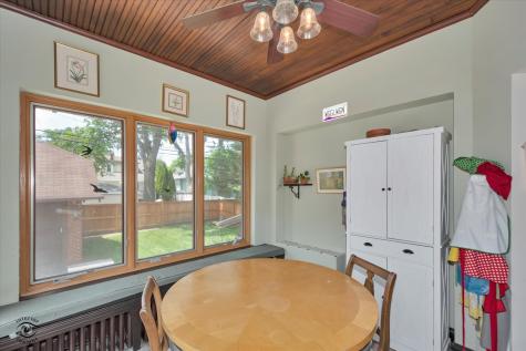 10516 South Seeley Avenue Chicago IL 60643