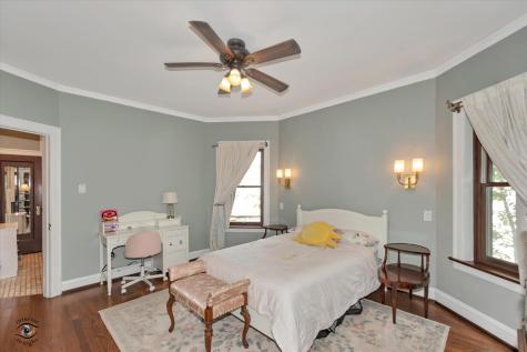 10516 South Seeley Avenue Chicago IL 60643