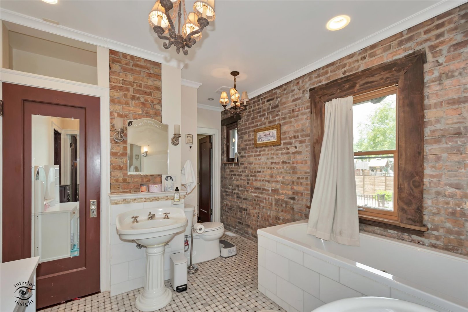 10516 South Seeley Avenue Chicago IL 60643