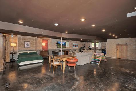 10516 South Seeley Avenue Chicago IL 60643