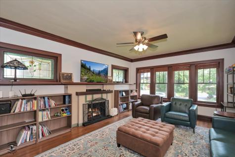 10516 South Seeley Avenue Chicago IL 60643