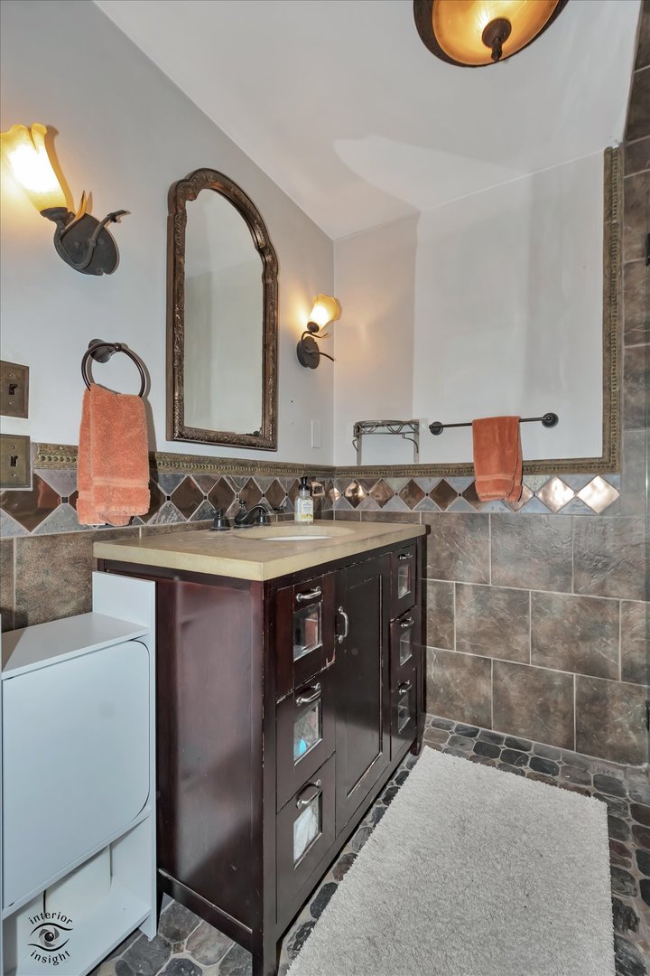 10516 South Seeley Avenue Chicago IL 60643