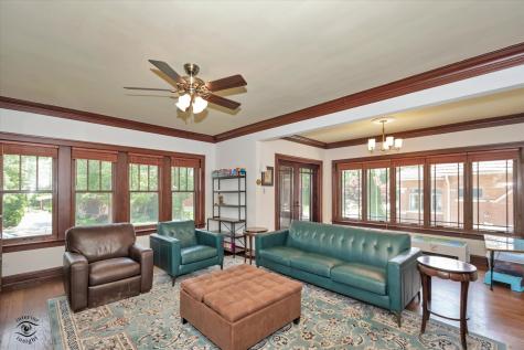 10516 South Seeley Avenue Chicago IL 60643