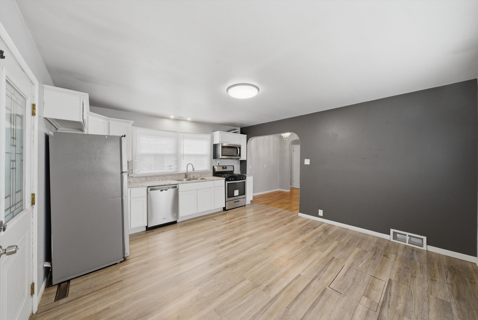 1517 East Roosevelt Road Wheaton IL 60187
