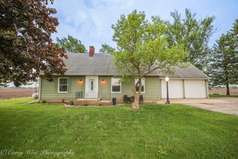 8994 Illinois Route 64 Sycamore IL 60178