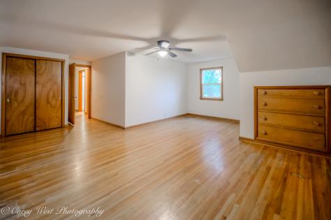 8994 Illinois Route 64 Sycamore IL 60178