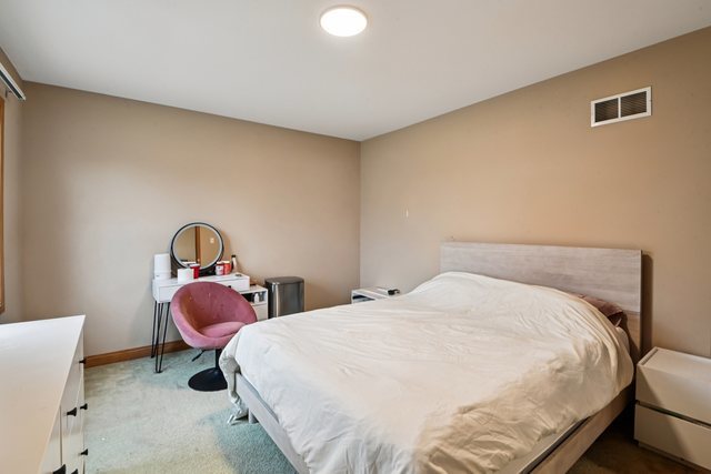 160 Lincoln Street Roselle IL 60172
