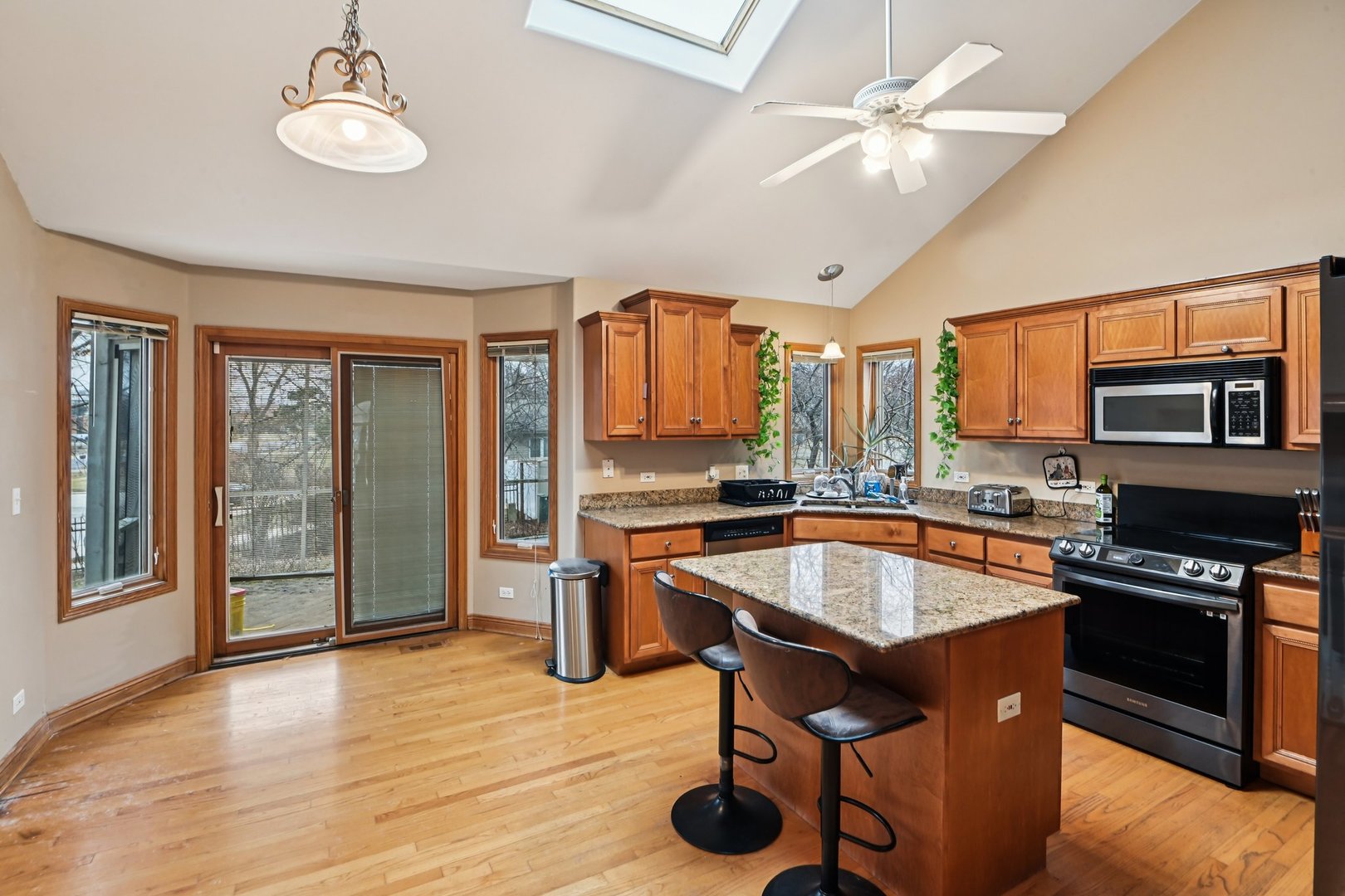 160 Lincoln Street Roselle IL 60172
