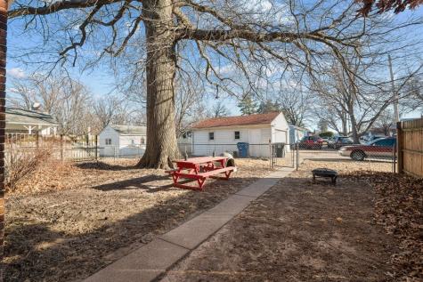 4202 10TH Avenue Moline IL 61265