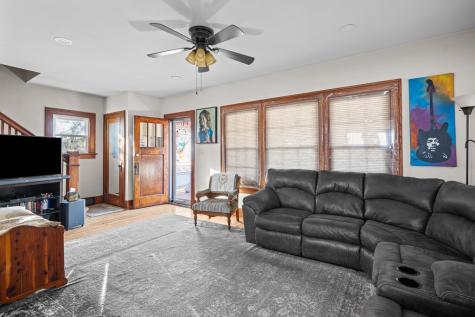 4202 10TH Avenue Moline IL 61265
