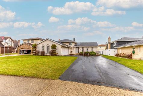 1124 North Anvil Court Addison IL 60101