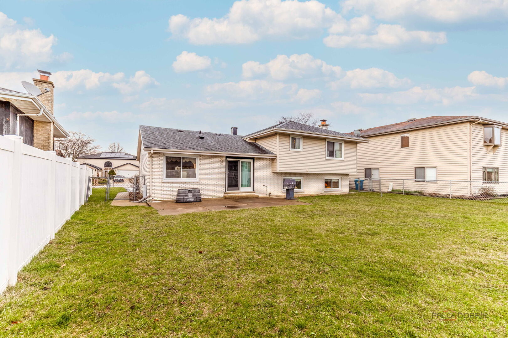 1124 North Anvil Court Addison IL 60101