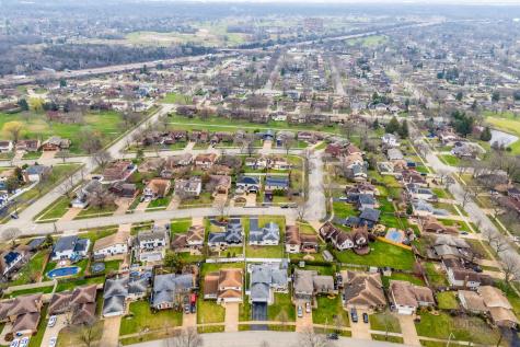 1124 North Anvil Court Addison IL 60101