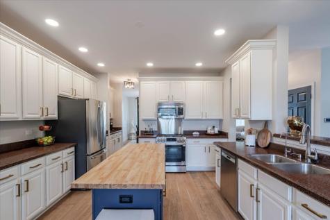 4 Forest Cove Court Streamwood IL 60107