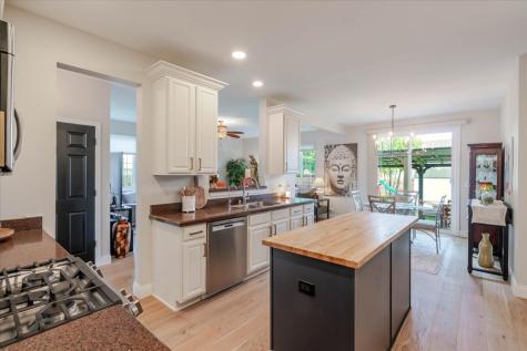 4 Forest Cove Court Streamwood IL 60107