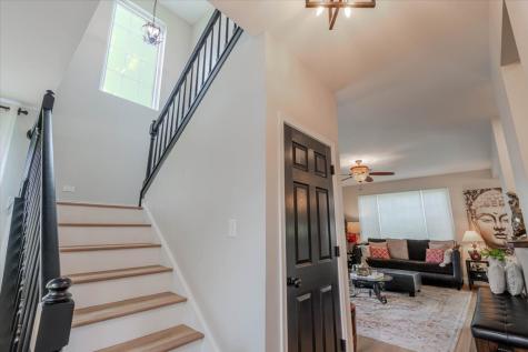 4 Forest Cove Court Streamwood IL 60107