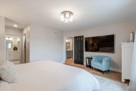 4 Forest Cove Court Streamwood IL 60107