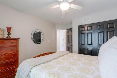 4 Forest Cove Court Streamwood IL 60107