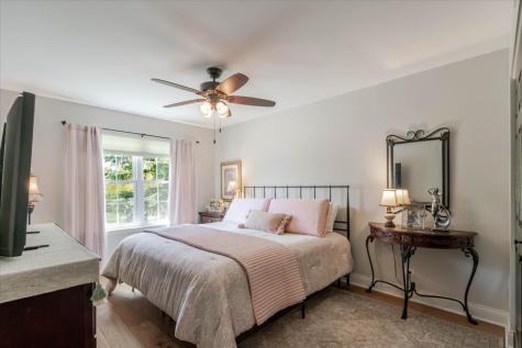 4 Forest Cove Court Streamwood IL 60107