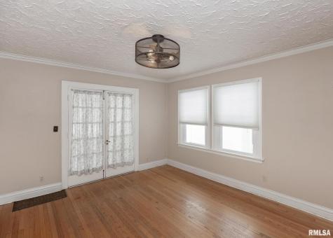 2416 12TH Street Moline IL 61265