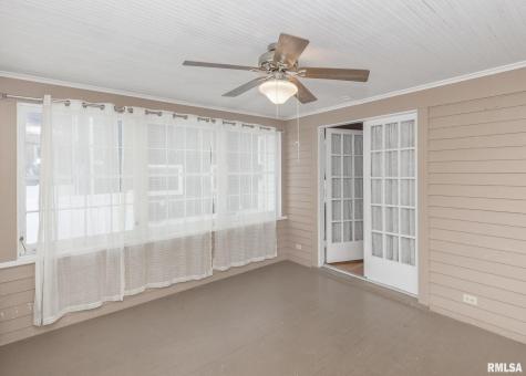 2416 12TH Street Moline IL 61265
