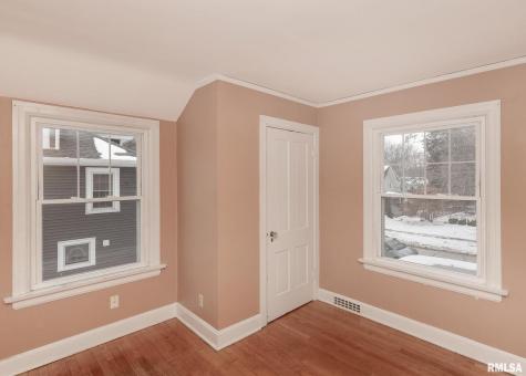 2416 12TH Street Moline IL 61265