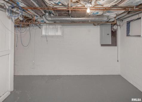 2416 12TH Street Moline IL 61265