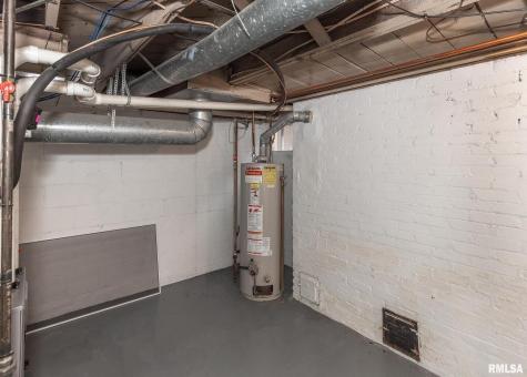 2416 12TH Street Moline IL 61265