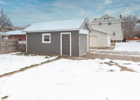 2416 12TH Street Moline IL 61265