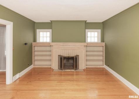 2416 12TH Street Moline IL 61265