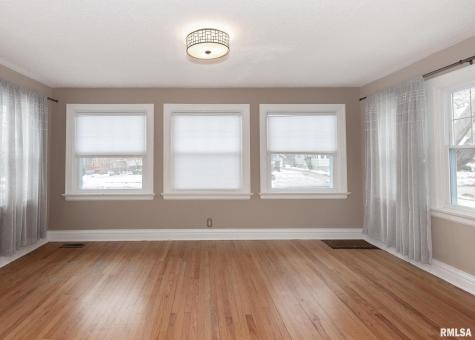 2416 12TH Street Moline IL 61265