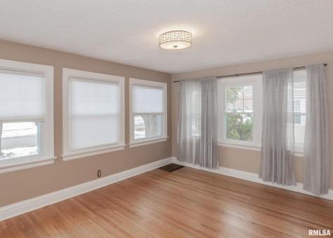 2416 12TH Street Moline IL 61265