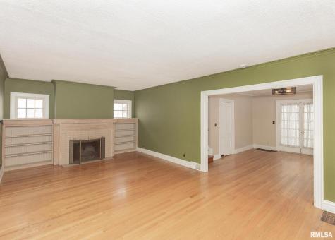 2416 12TH Street Moline IL 61265
